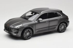 Porsche Macan Turbo 95B Grey Metallic Minichamps 1:18 110062501 Pressofusione