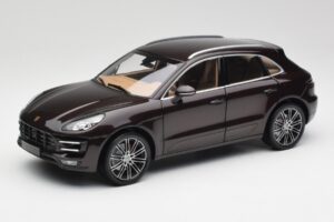 Porsche Macan 95B Turbo Mogano Metallizzato Minichamps 1:18 110062500 Pressofusione
