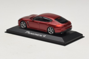Porsche Panamera 970 4 Red Metallic Minichamps 1:43 WAP0201250E Pressofusione — immagine 3 di 5