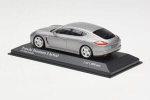 Porsche Panamera 970 S Hybrid Argento Minichamps 1:43 400068250 Pressofusione — immagine 3 di 4