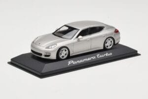 Porsche Panamera 970 Turbo Beige Minichamps 1:43 WAP0200519 Pressofusione — immagine 2 di 4