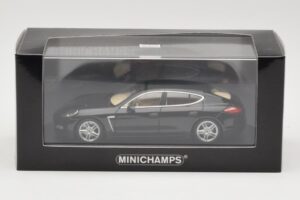 Porsche Panamera 970 Turbo Nero Metallizzato Minichamps 1:43 400068271 Pressofusione — immagine 4 di 4