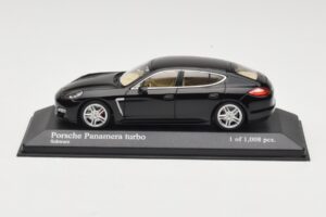 Porsche Panamera 970 Turbo Nero Metallizzato Minichamps 1:43 400068271 Pressofusione