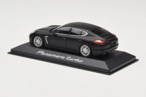 Porsche Panamera 970 Turbo Matt Black Minichamps 1:43 WAP0200270C Pressofusione — immagine 3 di 4
