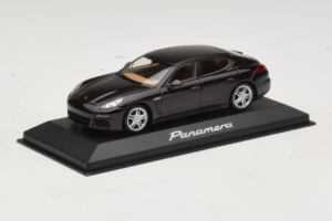 Porsche Panamera 970 Black Metallic Minichamps 1:43 WAP0203900E Pressofusione — immagine 2 di 5