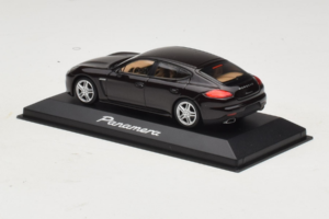 Porsche Panamera 970 Black Metallic Minichamps 1:43 WAP0203900E Pressofusione — immagine 3 di 5