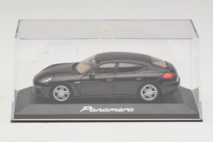 Porsche Panamera 970 Black Metallic Minichamps 1:43 WAP0203900E Pressofusione — immagine 4 di 5