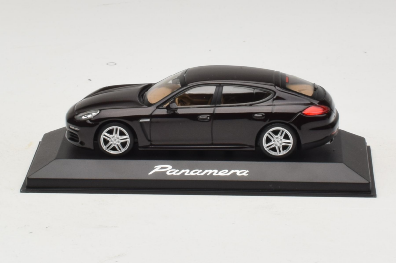 Porsche Panamera 970 Black Metallic Minichamps 1:43 WAP0203900E Pressofusione