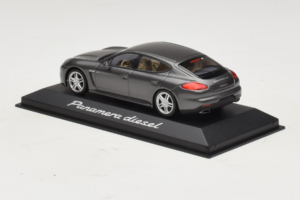 Porsche Panamera 970 Diesel Grey Metallic Minichamps 1:43 WAP0202300E Pressofusione — immagine 3 di 4