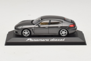 Porsche Panamera 970 Diesel Grey Metallic Minichamps 1:43 WAP0202300E Pressofusione