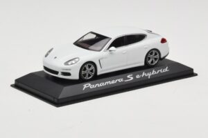 Porsche Panamera 970 S e-Hybrid Bianco Minichamps 1:43 WAP0207200E Pressofusione — immagine 2 di 3