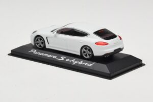 Porsche Panamera 970 S e-Hybrid Bianco Minichamps 1:43 WAP0207200E Pressofusione — immagine 3 di 3