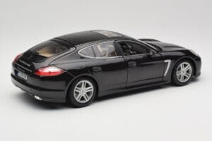 Porsche Panamera Turbo 970 Nero Maisto 1:18 36197 Pressofusione — immagine 3 di 8