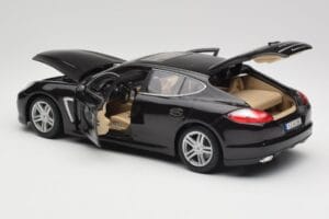 Porsche Panamera Turbo 970 Nero Maisto 1:18 36197 Pressofusione — immagine 5 di 8