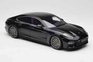 Porsche Panamera 971 Turbo S Nero Metallic Minichamps 1:18 113061076 Pressofusione — immagine 6 di 8
