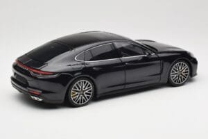 Porsche Panamera 971 Turbo S Blu Metallic Minichamps 1:18 113061075 Pressofusione — immagine 3 di 8