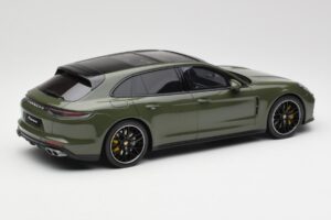 Porsche Panamera Turbo S 971 Sport Turismo Verde GT Spirit 1:18 GT447 Resina — immagine 2 di 6