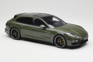 Porsche Panamera Turbo S 971 Sport Turismo Verde GT Spirit 1:18 GT447 Resina — immagine 4 di 6