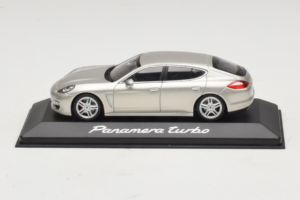 Porsche Panamera 970 Turbo Argento Minichamps 1:43 WAP02000519 Pressofusione