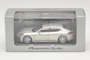 Porsche Panamera 970 Turbo Argento Minichamps 1:43 WAP02000519 Pressofusione — immagine 5 di 5