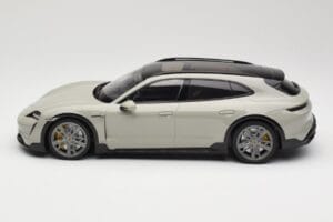 Porsche Taycan Cross Turismo Turbo S Chalk Grey Minichamps 1:18 155069302 Pressofusione — immagine 3 di 6