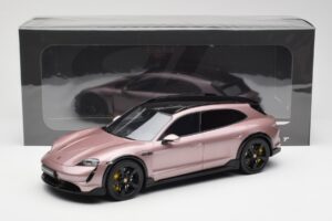 Porsche Taycan Turbo S Cross Turismo Rosa Metallizzato GT Spirit 1:18 GT440 Resina — immagine 6 di 6