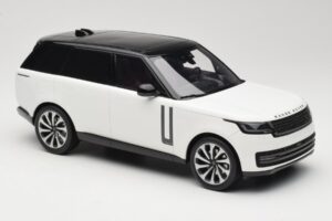 Land Rover Range Rover L460 P530 Autobiography Fuji White GT Spirit 1:18 GT533 Resina — immagine 4 di 6