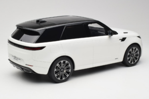 Range Rover Sport L461 P510e Fuji White GT Spirit 1:12 GT553 Resina — immagine 2 di 6