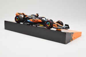 Red Bull Racing RB18 #1 M. Verstappen Winner Austin GP 2022 Minichamps 1:18 113222901 Pressofusione — immagine 4 di 6