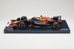 Red Bull Racing RB18 #1 M. Verstappen Winner Austin GP 2022 Minichamps 1:18 113222901 Pressofusione