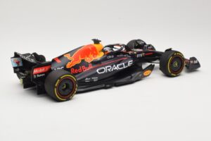 Red Bull Racing RB18 #1 M. Verstappen Winner Miami GP 2022 Minichamps 1:18 110220501 Pressofusione — immagine 2 di 6