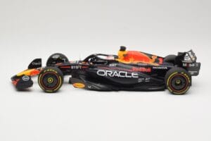 Red Bull Racing RB19 #1 M. Verstappen Winner Monaco GP 2023 Minichamps 1:18 110230701 Pressofusione — immagine 3 di 6