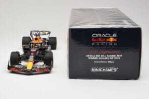 Red Bull Racing RB19 #1 M. Verstappen Winner Monaco GP 2023 Minichamps 1:18 110230701 Pressofusione — immagine 6 di 6