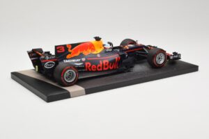 Red Bull Racing Tag Heuer RB13 #3 D. Ricciardo 3rd Place Malaysian GP 2017 Minichamps 1:18 117171503 Pressofusione — immagine 3 di 6