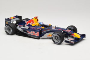 Red Bull RB1 Cosworth #14 D. Coulthard Red Bull Racing Showcar 2005 Minichamps 1:18 100050014 Pressofusione — immagine 4 di 6