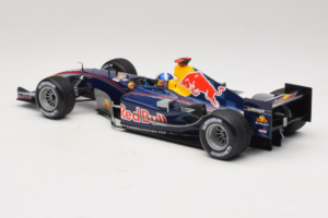 Red Bull RB1 Cosworth #14 D. Coulthard Red Bull Racing Showcar 2005 Minichamps 1:18 100050014 Pressofusione — immagine 5 di 6