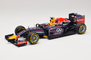 Red Bull RB10 Renault #3 D. Ricciardo Infiniti Red Bull Racing Showcar 2014 Minichamps 1:18 110140003 Pressofusione