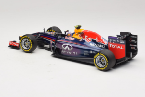 Red Bull RB10 Renault #3 D. Ricciardo Infiniti Red Bull Racing Showcar 2014 Minichamps 1:18 110140003 Pressofusione — immagine 5 di 6