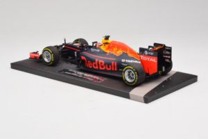 Red Bull RB12 Tag Heuer #26 D. Kvyat Red Bull Racing Showcar 2016 Minichamps 1:18 117160026 Resina — immagine 5 di 7