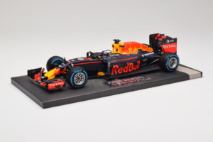 Red Bull RB12 Tag Heuer #3 D. Ricciardo Red Bull Racing Brazilian Grand Prix 2016 Minichamps 1:18 117161203 Resina — immagine 2 di 6
