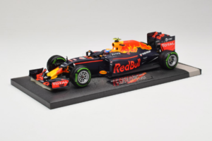 Red Bull RB12 Tag Heuer #33 M. Verstappen Red Bull Racing Showcar 2016 Minichamps 1:18 117161233 Resina — immagine 2 di 7