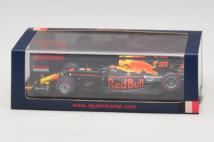 Red Bull RB13 Tag Heuer #33 M. Verstappen Belgian Grand Prix 2017 Spark 1:43 AM33SP8 Resina — immagine 4 di 4