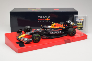 Red Bull RB18 #1 M. Verstappen Oracle Red Bull Racing Japanese Grand Prix Winner World Champion 2022 Minichamps 1:18 11322280 — immagine 7 di 7