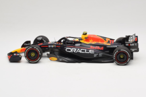 Red Bull RB19 #11 S. Perez Oracle Red Bull Racing Saudi Arabian Grand Prix Winner 2023 Minichamps 1:18 110230111 Resina — immagine 3 di 6