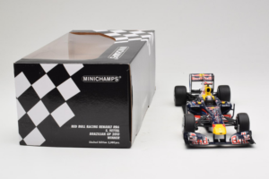 Red Bull RB6 Renault #5 S. Vettel Red Bull Racing Brazilian Grand Prix Winner 2010 Minichamps 1:18 110100205 Pressofusione — immagine 7 di 7