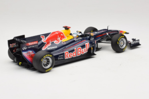 Red Bull RB7 Renault #1 S. Vettel Red Bull Racing Showcar 2011 Minichamps 1:18 110110071-1 Pressofusione — immagine 2 di 7