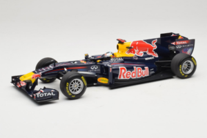 Red Bull RB7 Renault #1 S. Vettel Red Bull Racing Showcar 2011 Minichamps 1:18 110110071-1 Pressofusione