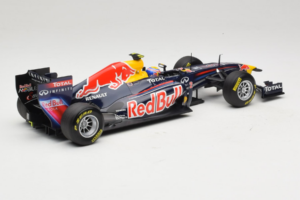 Red Bull RB7 Renault #2 M. Webber Red Bull Racing Showcar 2011 Minichamps 1:18 110110002 Pressofusione — immagine 2 di 7