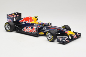 Red Bull RB7 Renault #2 M. Webber Red Bull Racing Showcar 2011 Minichamps 1:18 110110002 Pressofusione — immagine 4 di 7