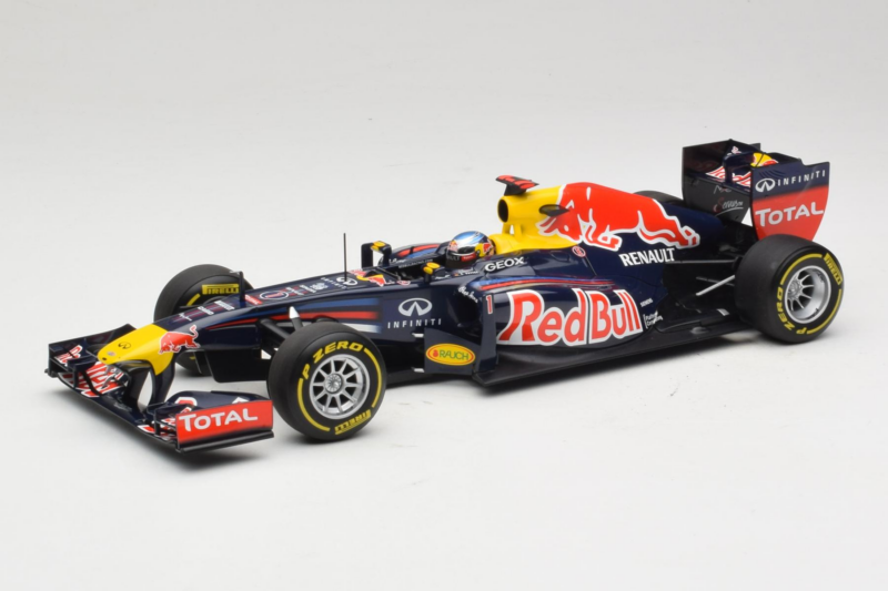 Red Bull RB8 Renault #1 S. Vettel Red Bull Racing Showcar 2012 Minichamps 1:18 110120071 Pressofusione